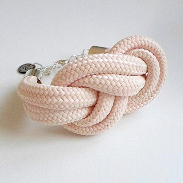 designer-bizsu-ekszer-rozsaszin-barack-carol-karkoto-600x600