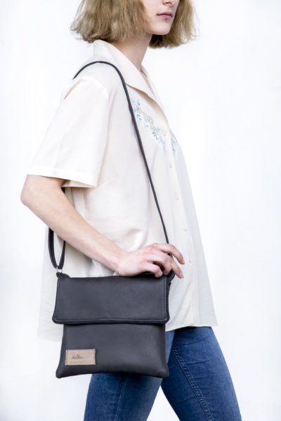 88-a-strappy-little-cream